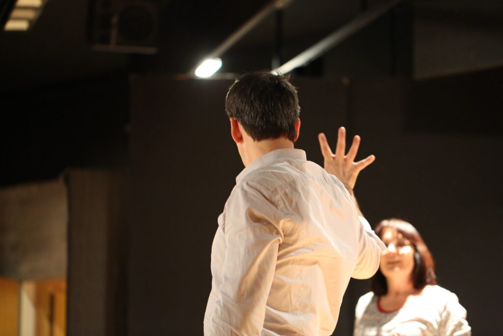 Regiearbeit für mein eigenes Stück Auf der MS Silversail läufts wie geschmiert.