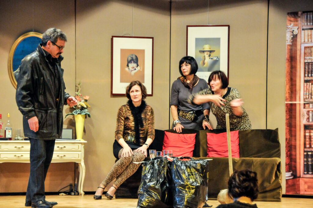 Sexy Fraue bim Chlaue, Turnverein Hottingen Zürich